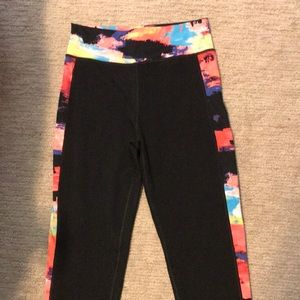 Never worn, stretchy leggings by pop fit size medium